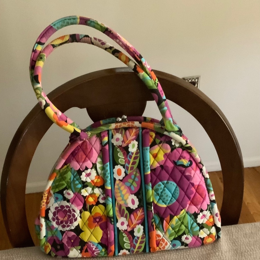 VINTAGE VERA BRADLEY BAG FLORAL,PATTERN  13’ by 5”